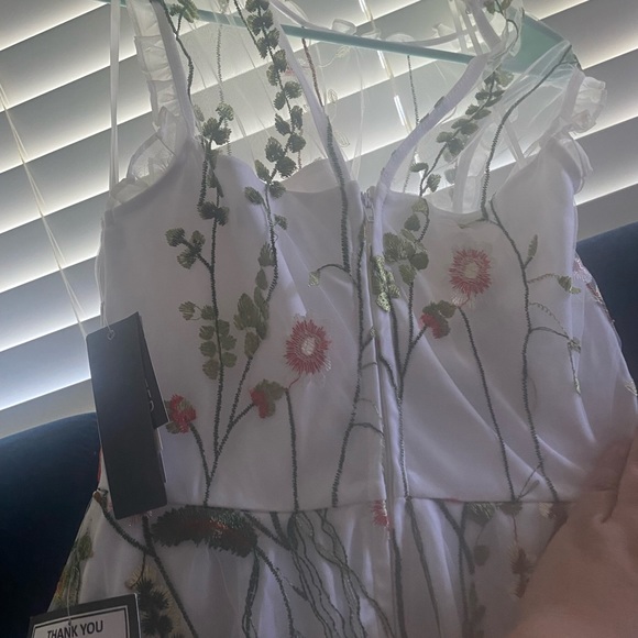 Brand new with tags Macys. - Picture 5 of 8